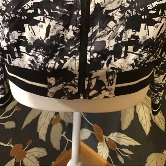 Women’s Madden Bomber Jacket! - Picture 3 of 8